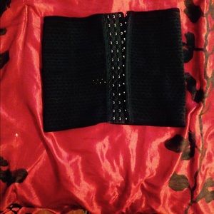 Waist trainer