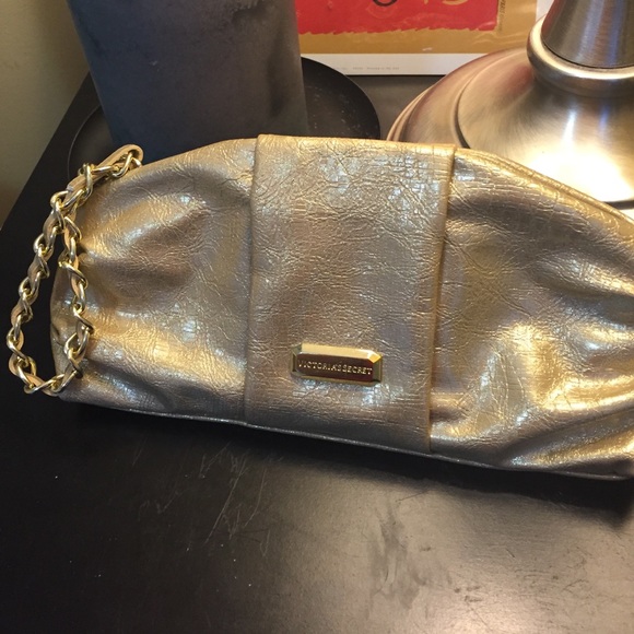 Victoria's Secret Handbags - LOWEST‼️VS Gold Wristlet