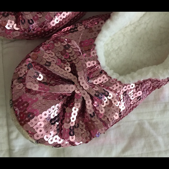 Pink sequence slippers - Picture 3 of 3