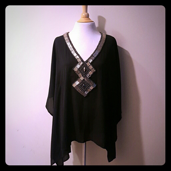 NWOT 2B Bebe tunic top!!