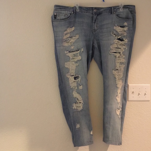 Destroyed jeans