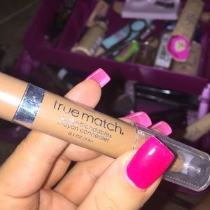 Loreal true match concealer (or contour) 😇