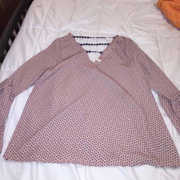 cute flow-y top!
