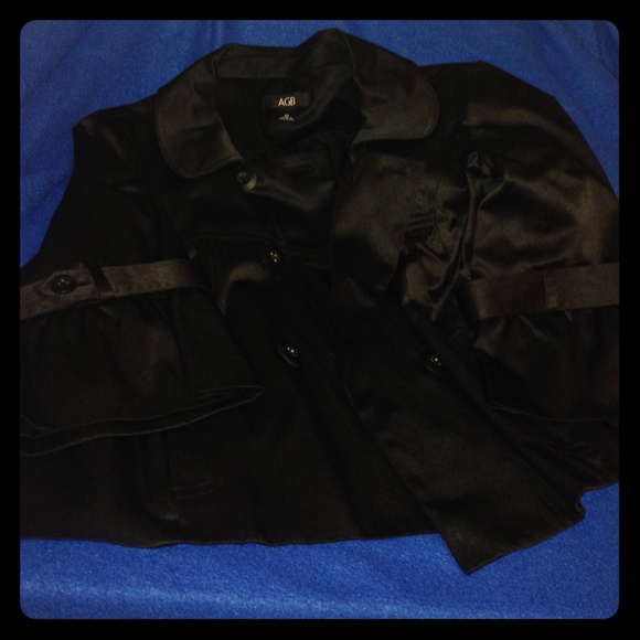 Bell sleeve jacket