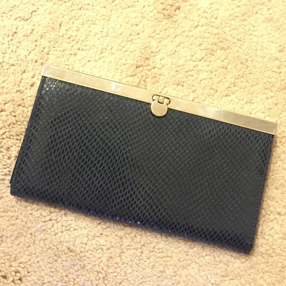 Mirror Mirror navy blue clutch wallet!