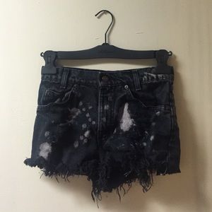Levi's destroyed black shorts