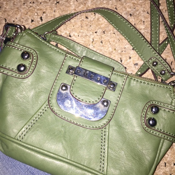 Small crossbody Guess bag - Picture 2 of 4