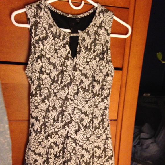 B&W Embroidered A line Dress - Picture 3 of 4