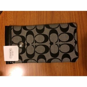 Auth. COACH Glasses Case!!