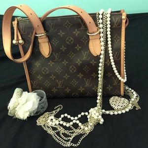 Authentic Louis Vuitton Popincourt Haut