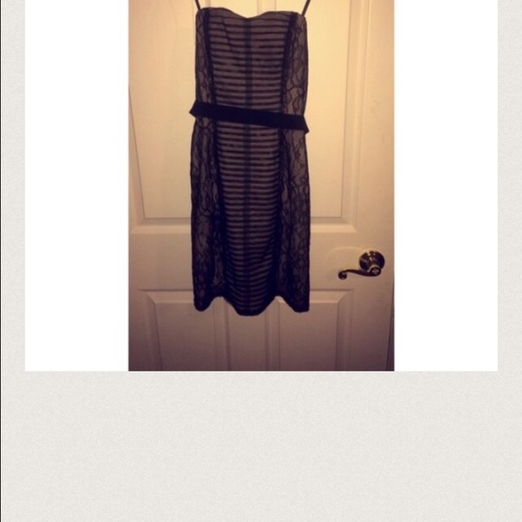 BCBGMAXAZRIA Dress, Strapless Belted Ruched Lace - Picture 4 of 4