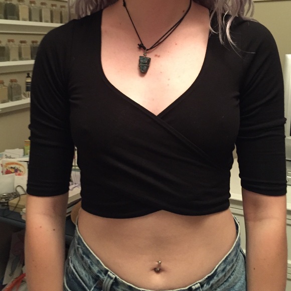 Black crop criss-cross top