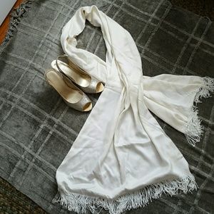 Badgley Mischka Ivory wrap