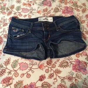 Hollister shorts size 00