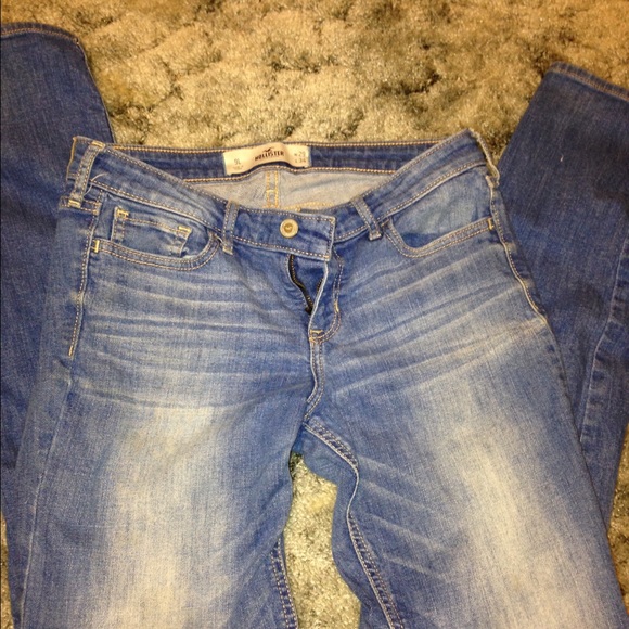 Light Hollister mid rise jeans