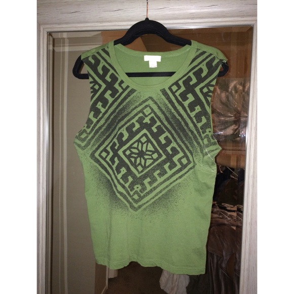 Green top - Picture 1 of 2