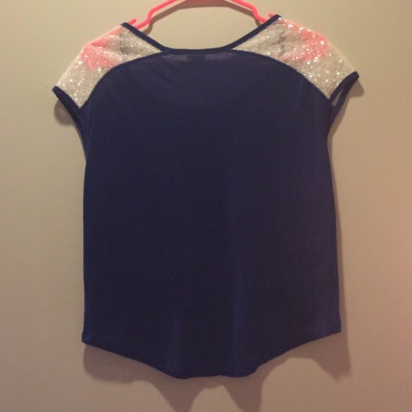 Blue PINK sequence shirt💙 - Picture 2 of 3