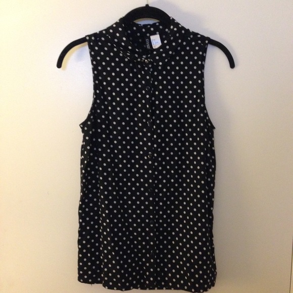 H&M Sleeveless & Soft Polka Dot Button Up