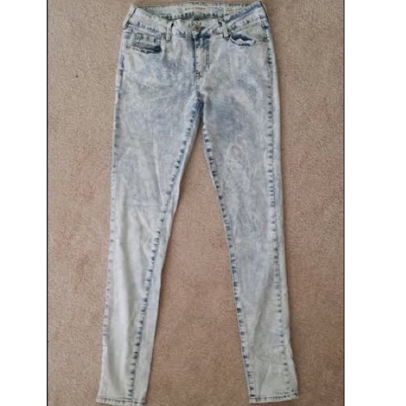 Bullhead Acid-Washed Jeggings - Picture 2 of 3