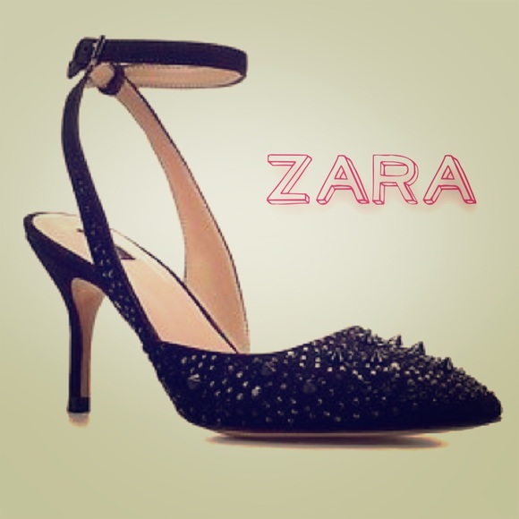 Stud kitten Zara heels