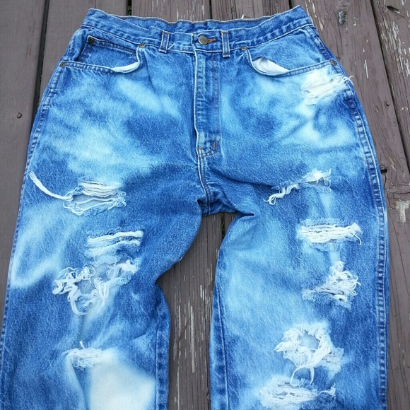Vintage Denim Ripped Jeans - Picture 3 of 4