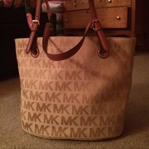 Michael Kors purse