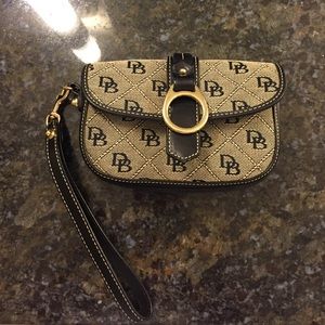 Dooney & Bourke Wristlet!