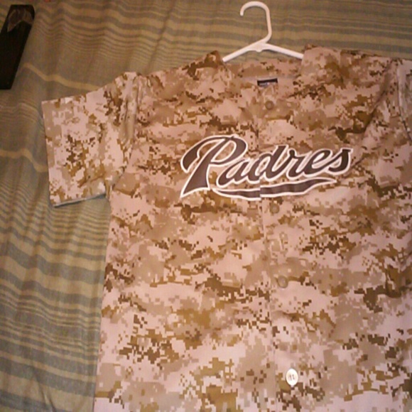 Padres jersey - Picture 1 of 2