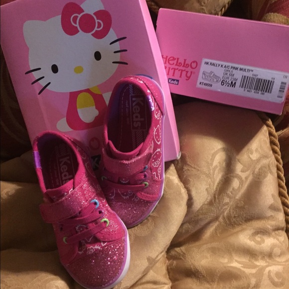 Shoes Hello Kitty Shoes Poshmark