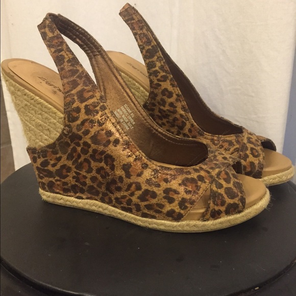 Leopard Wedges 😍😍