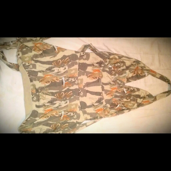 Halter top - Picture 2 of 3