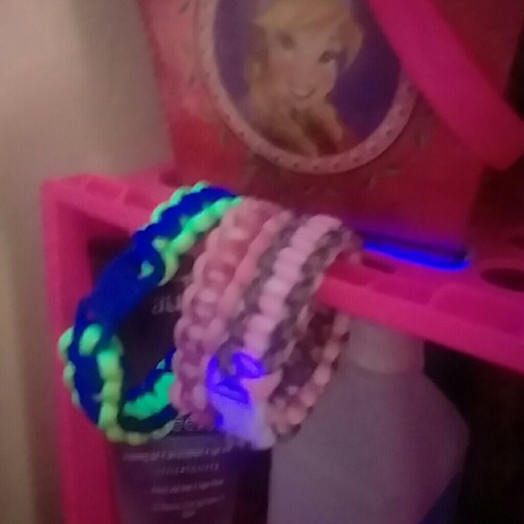 Bracelets - Picture 3 of 3