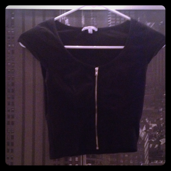 Black zippered crop top