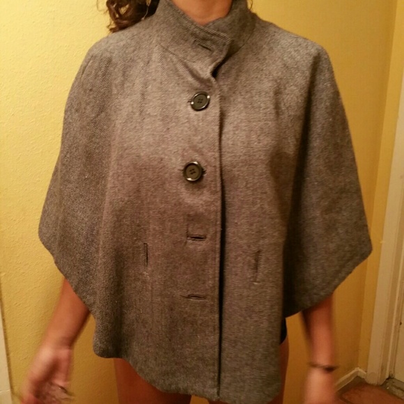 Cape/jacket flash $ - Picture 4 of 4