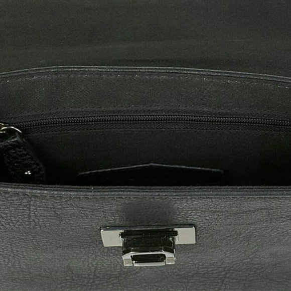 2x HP 🎉 🎉BCBGeneration Landon Icon Shoulder Bag - Picture 3 of 4