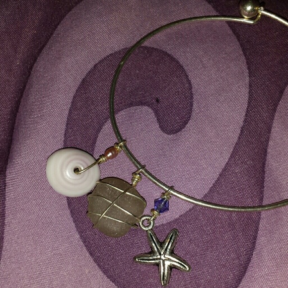 Hawaiian charm bangle bracelet