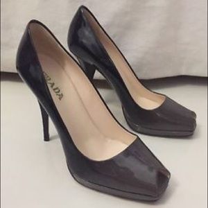Prada Ombré black/grey leather peep toe pumps 40.5