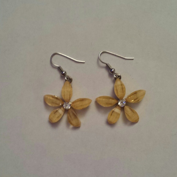 Yellow flower earrings with center stone