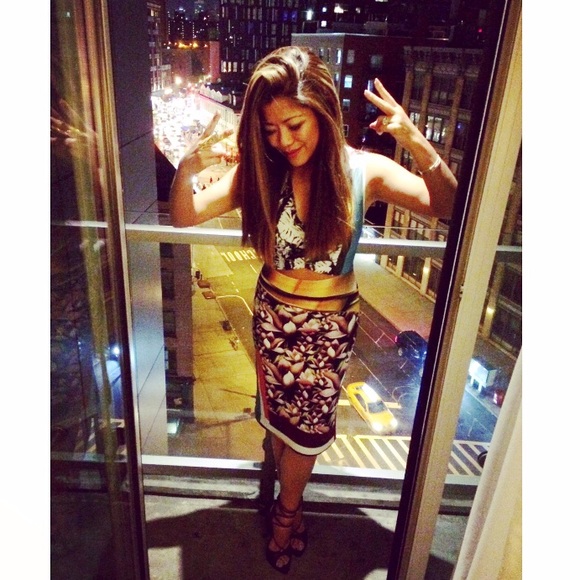 💕 Meet Your Posher, Cathy 💕 - Picture 4 of 4