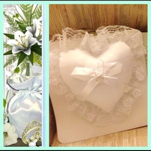 💍👰SATIN, LACE & PEARLS RING-BEARER RING PILLOW