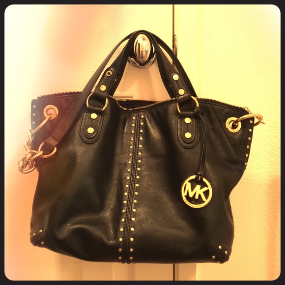 Michael Korrs Black Handbag / Shoulder bag