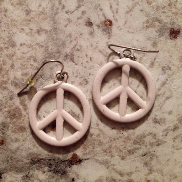 Earrings - Picture 1 of 1