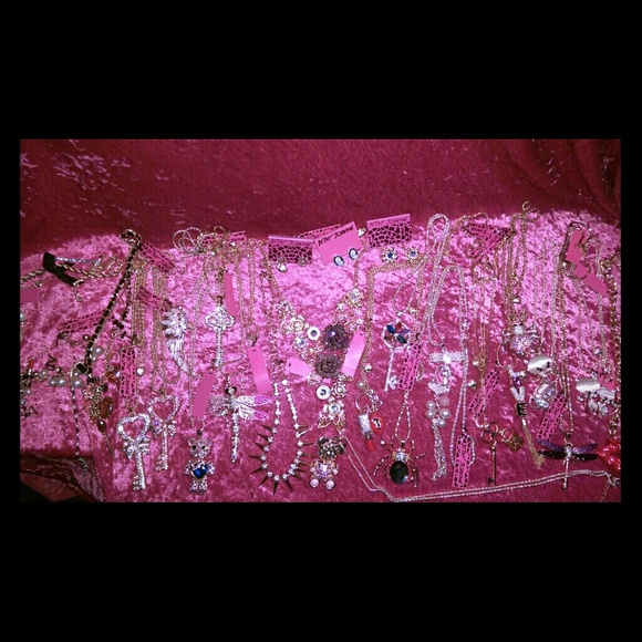 NWT Betsey Johnson jewelry.