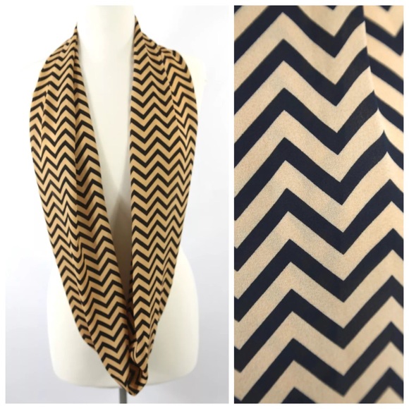 ‼️PRICE FIRM LAST CALL Chevron Lightweight Scarf - Picture 3 of 4