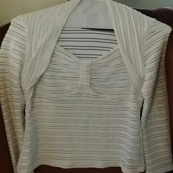 White dressy blouse.( Lydia Achillea - Picture 2 of 4