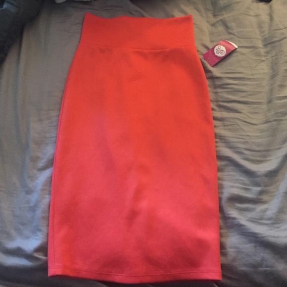 High waisted stretchy coral skirt size small