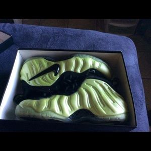 Electric green foam posited size 11