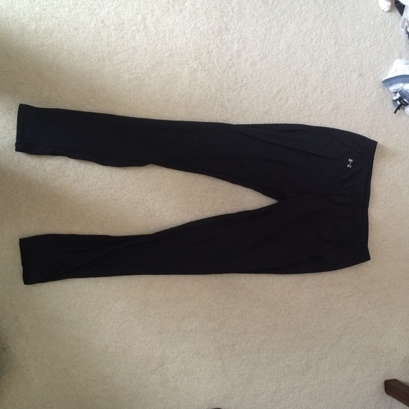 Black Under Armour Leggings (size large)