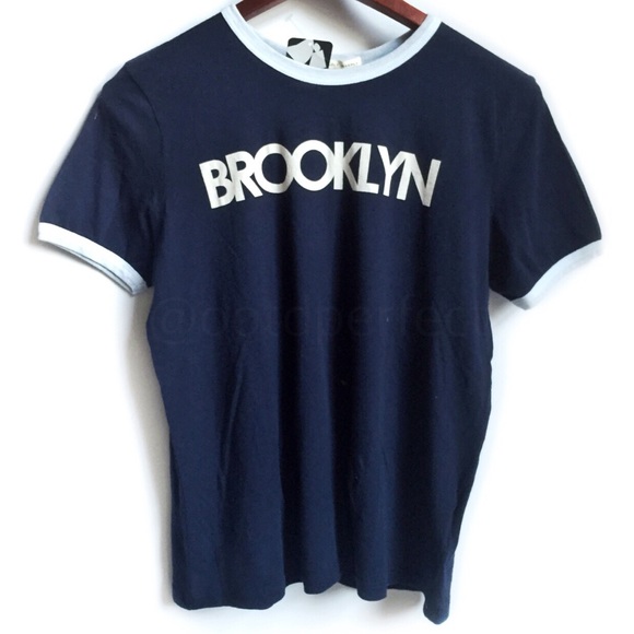 NWT Urban Outfitters Brooklyn Blue Soft Crewneck - Picture 2 of 2