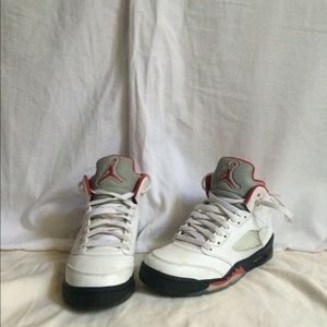 Jordan retro 5 fire red
